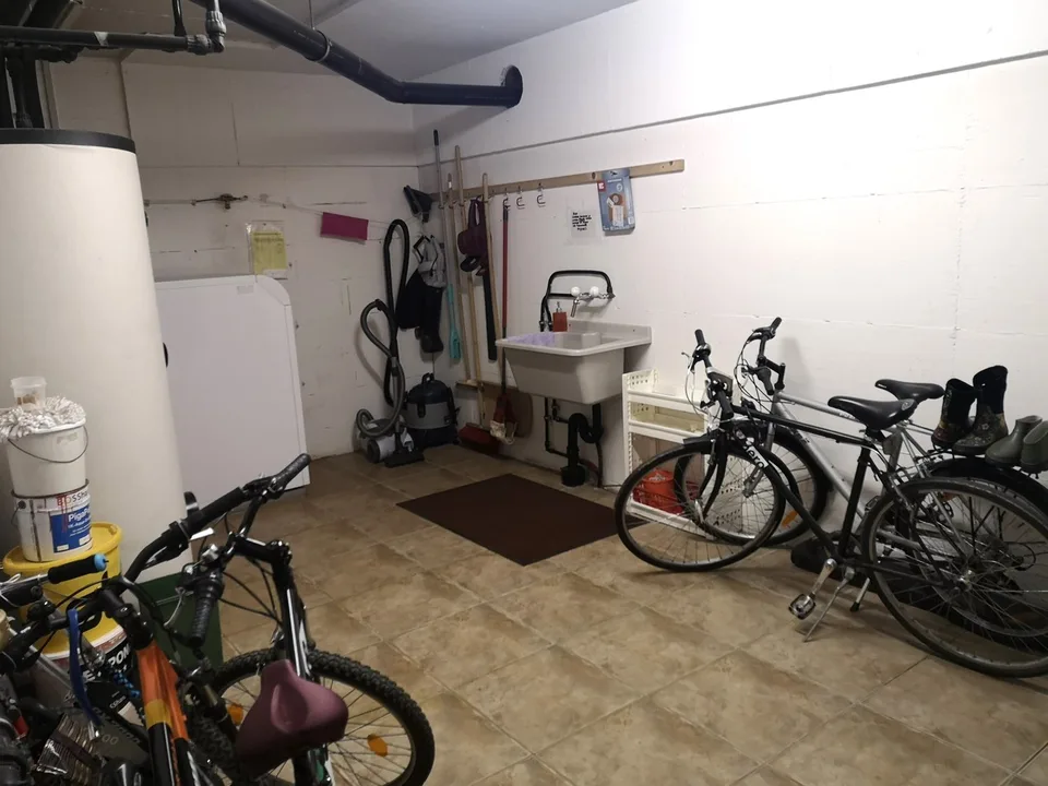 Ampio appartamento di 5,5 locali in vendita a Soyhières con grande balcone di 35m – foto 25 di 26