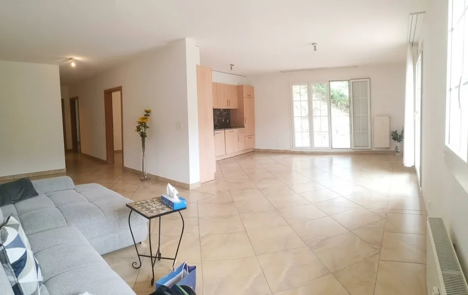 Ampio appartamento di 5,5 locali in vendita a Soyhières con grande balcone di 35m – foto 16 di 26