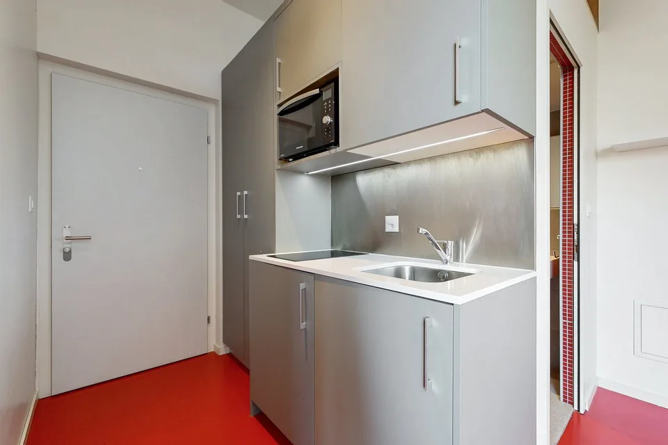 Pratico e arredato - buon TL CHF 300.00 offerto! – foto 4 di 9