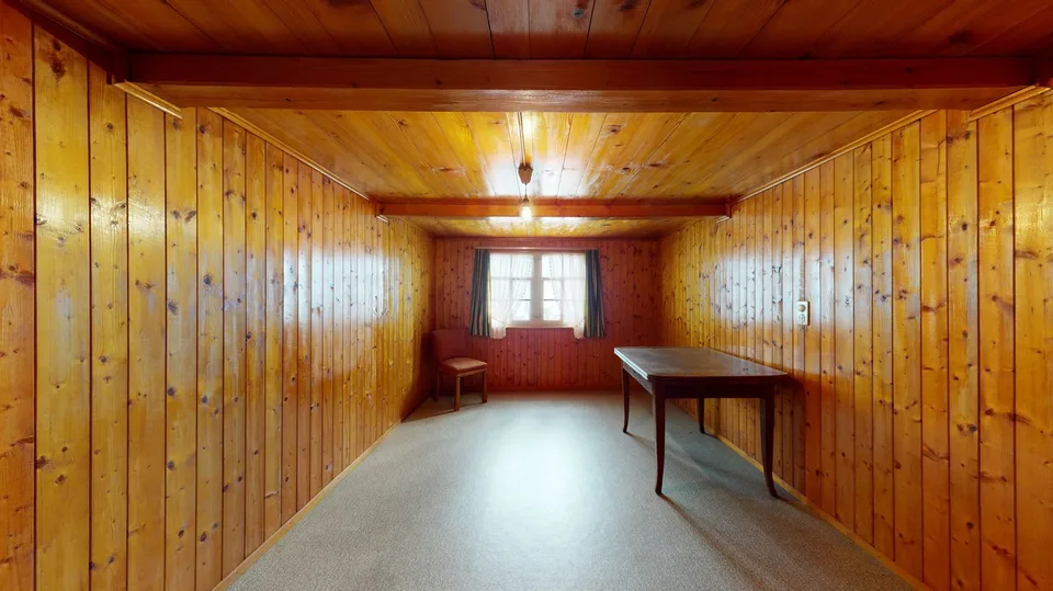 Grosszügiges Doppelhaus mit Scheune und weitläufigem Umschwung zu verk – Foto 13 von 13