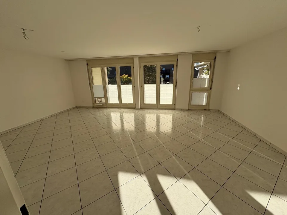 ***Appartamento luminoso 4.5 locali con balcone*** – foto 4 di 17
