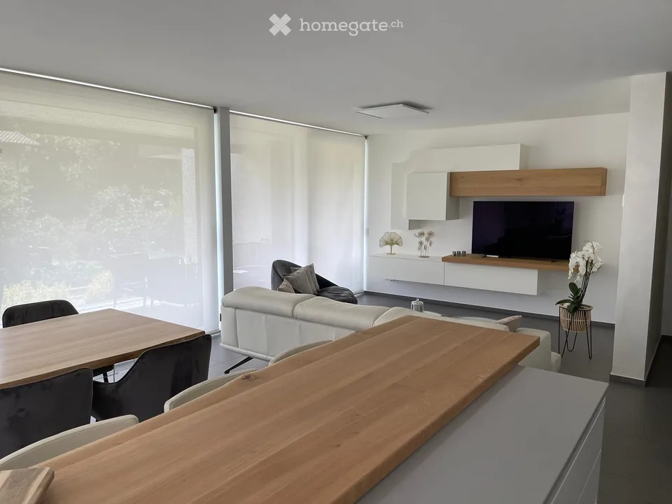 Elegantes und helles 3.5-Zimmer-Apartment in Taverne – Foto 3 von 8