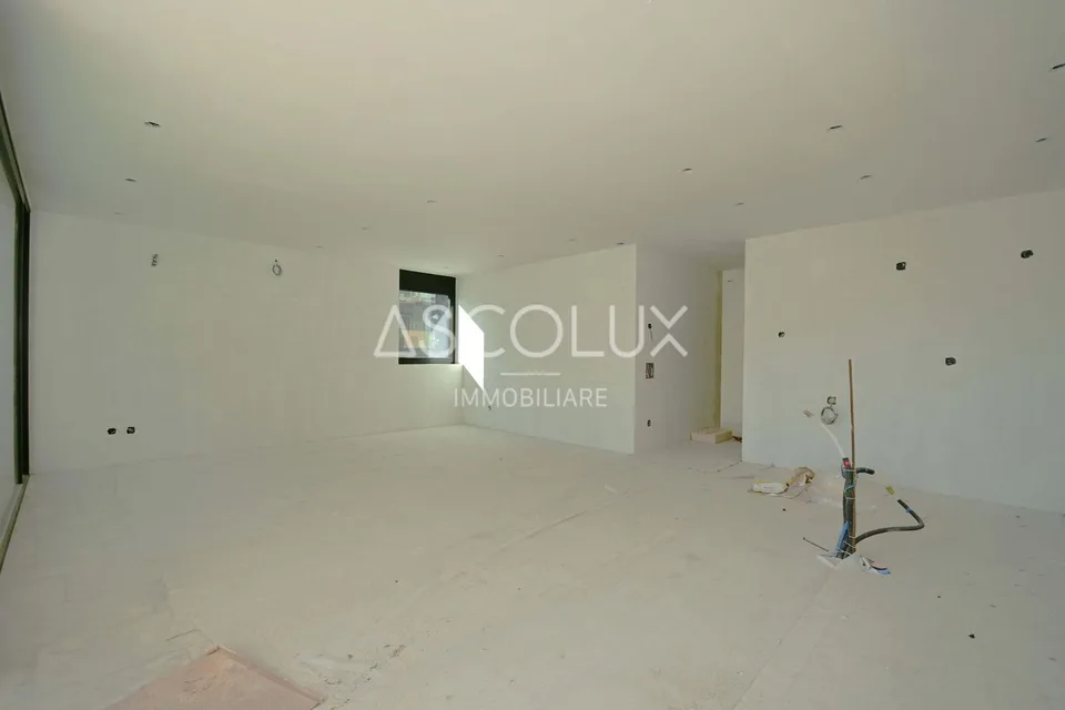 3.5 Locali con Terrazza Coperta di Grandi Dimensioni e 2 posteggi inclusi – foto 10 di 28