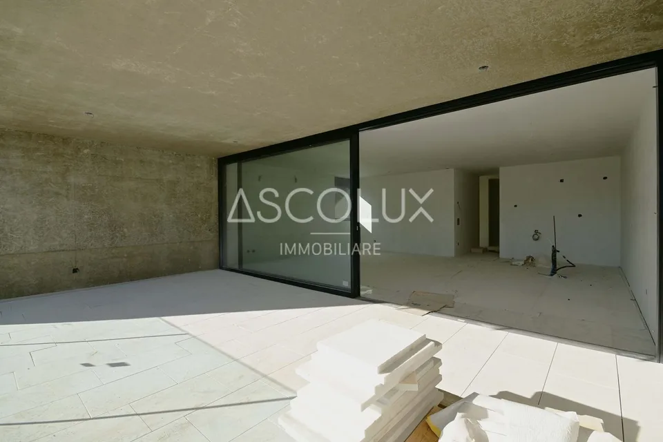 3.5 Locali con Terrazza Coperta di Grandi Dimensioni e 2 posteggi inclusi – foto 6 di 28