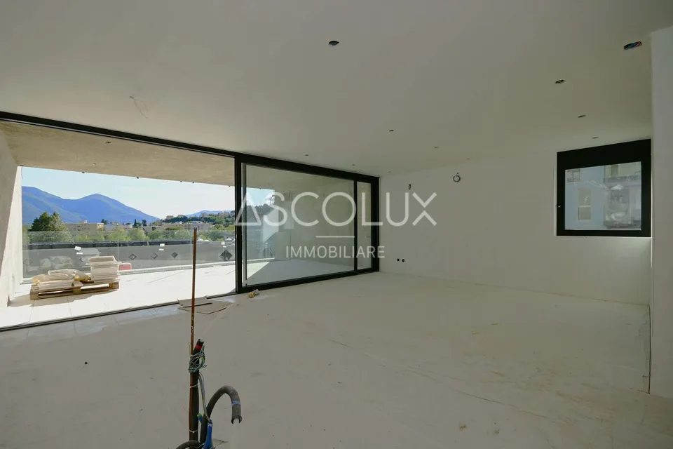 3.5 Locali con Terrazza Coperta di Grandi Dimensioni e 2 posteggi inclusi – foto 7 di 28