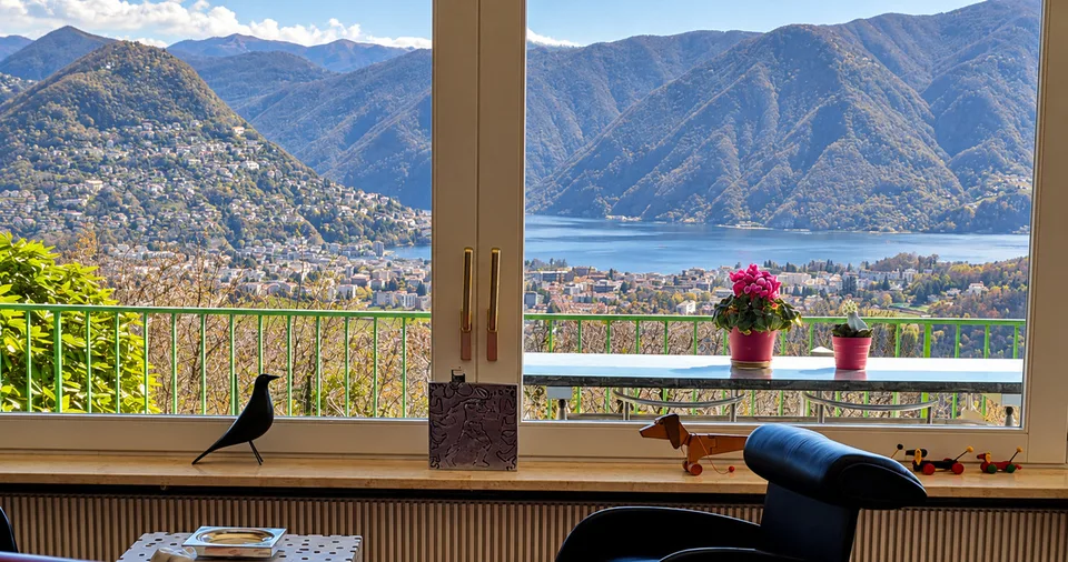 Villa d'Autore: Blick auf den Luganer- und Agno-Golf. Energetisch hochwertiger Standort – Foto 7 von 13