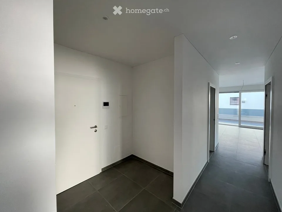 Elegante appartamento 3.5 loc. con ampia terrazza a Caslano – foto 2 di 6