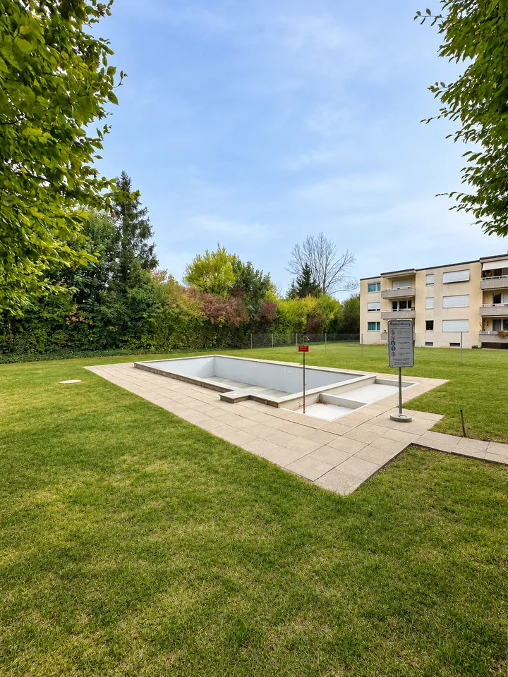 Familienglück mit Garten & Pool - modernisiertes, 4.5-Zimmer-Reihenhaus – Foto 4 von 16