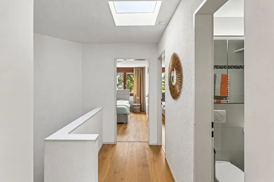Familienglück mit Garten & Pool - modernisiertes, 4.5-Zimmer-Reihenhaus – Foto 13 von 16