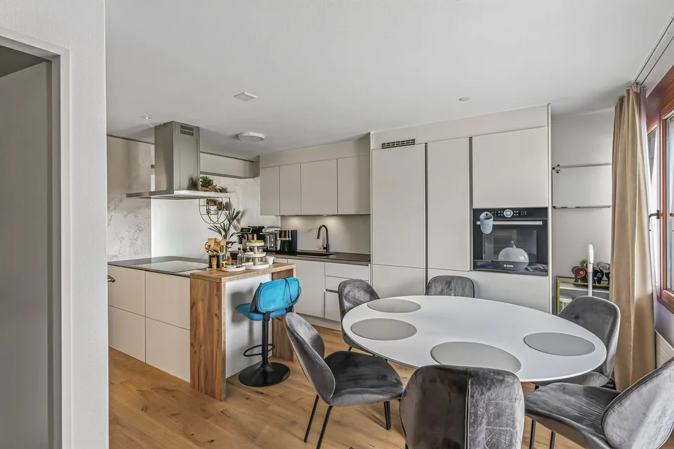 Familienglück mit Garten & Pool - modernisiertes, 4.5-Zimmer-Reihenhaus – Foto 8 von 16