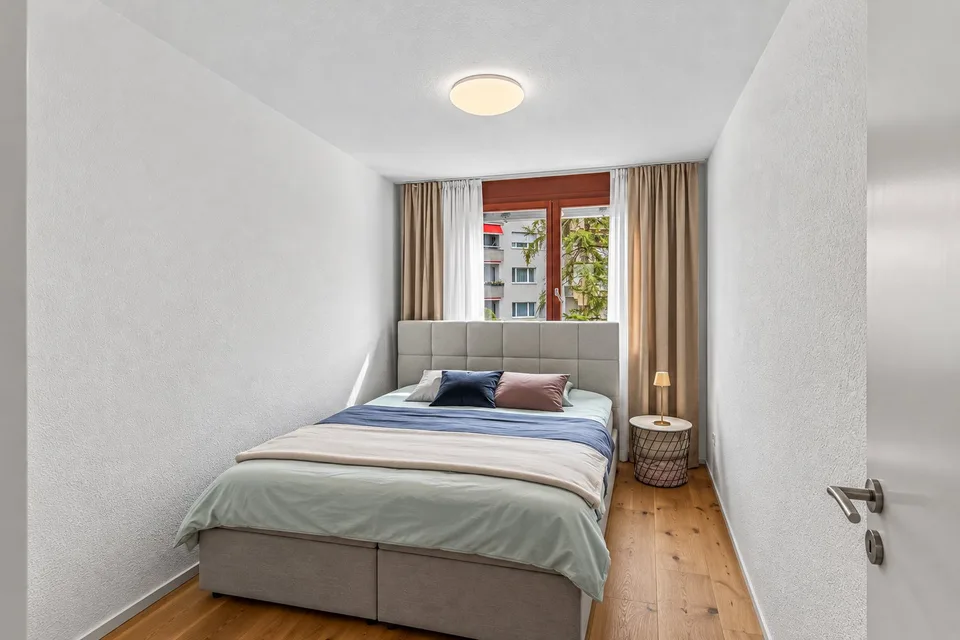Familienglück mit Garten & Pool - modernisiertes, 4.5-Zimmer-Reihenhaus – Foto 10 von 16