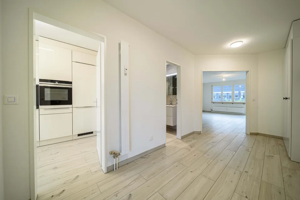 Wohnen über Basel: Renovierte 2.5-Zimmer-Wohnung mit Terrasse – Foto 5 von 25