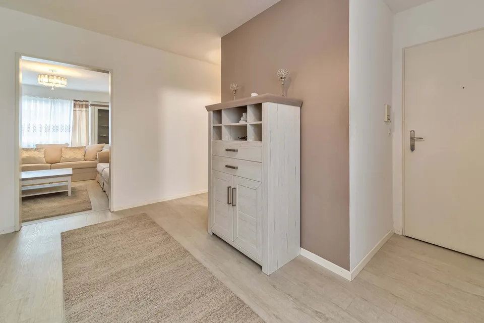 Renovierte 3.5-Zimmer-Wohnung in Pratteln mit Balkon – Foto 18 von 19