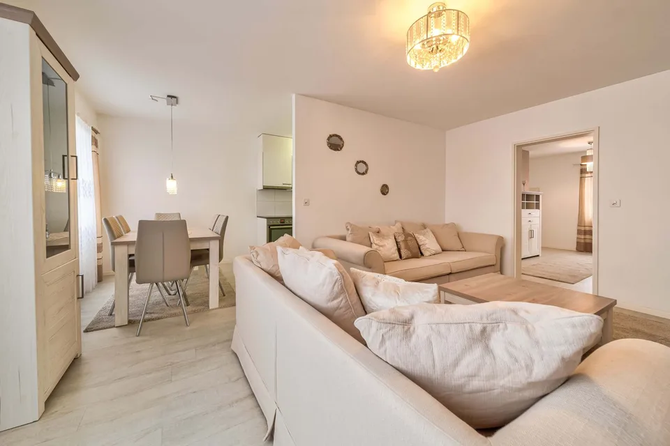 Renovierte 3.5-Zimmer-Wohnung in Pratteln mit Balkon – Foto 9 von 19