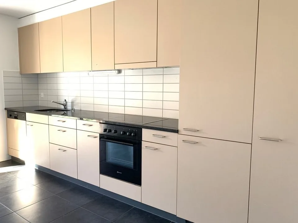 Prächtige Wohnung in der Nähe aller Annehmlichkeiten – Foto 4 von 8