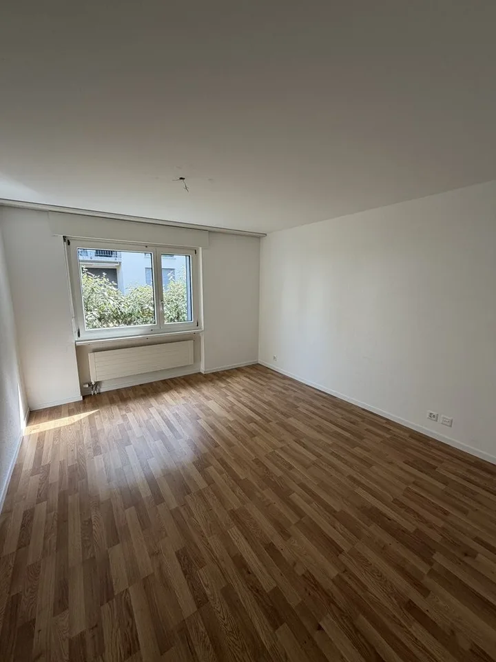 4.5 Zimmerwohnung im Erdgeschoss in Kerzers – foto 4 di 7