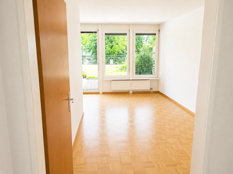 Renovierte 3.5-Zimmer-Wohnung in Basel mit Privatgarten – Foto 12 von 18
