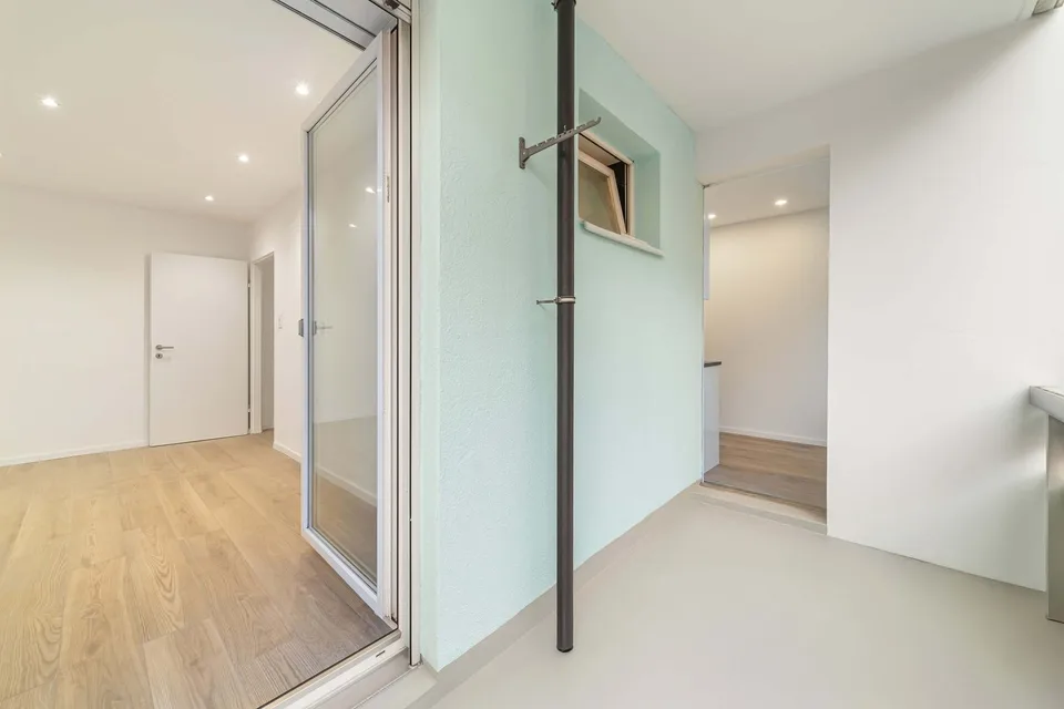 Renovierte 2.5-Zimmer-Wohnung mit Balkon an der Laufenstrasse in Basel – Foto 4 von 15