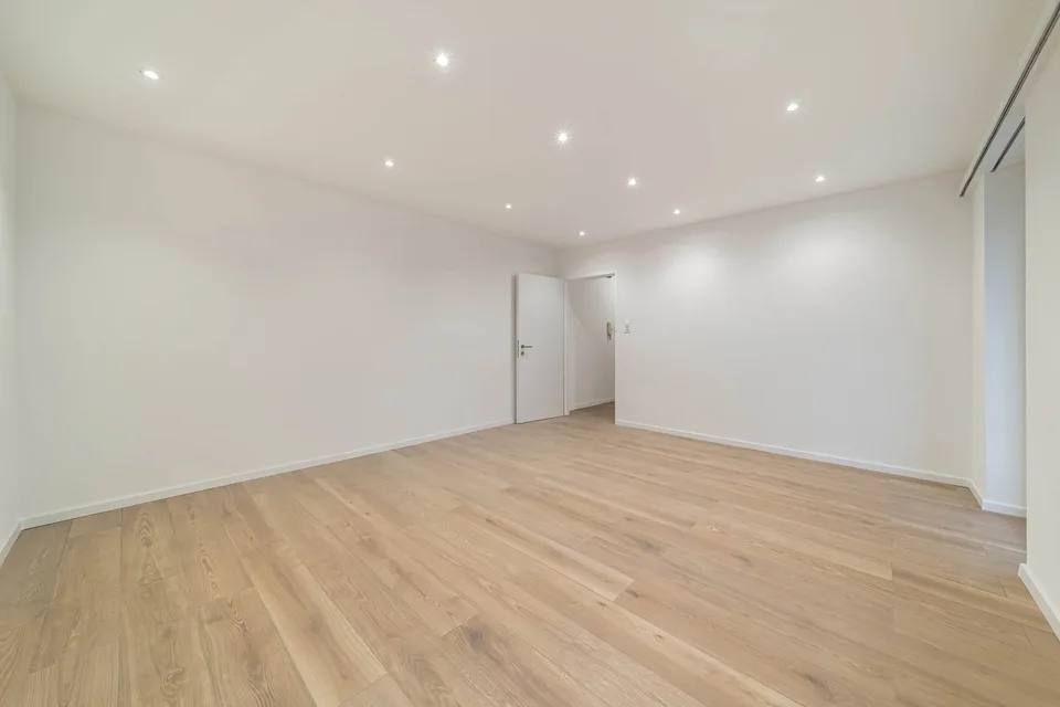 Renovierte 2.5-Zimmer-Wohnung mit Balkon an der Laufenstrasse in Basel – Foto 12 von 15