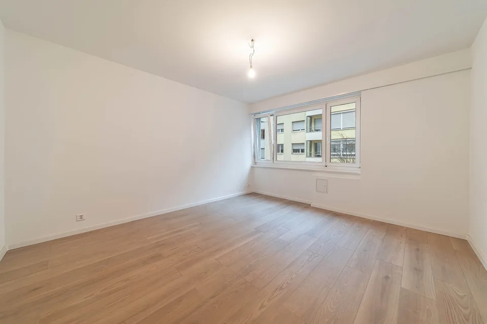Renovierte 2.5-Zimmer-Wohnung mit Balkon an der Laufenstrasse in Basel – Foto 5 von 15