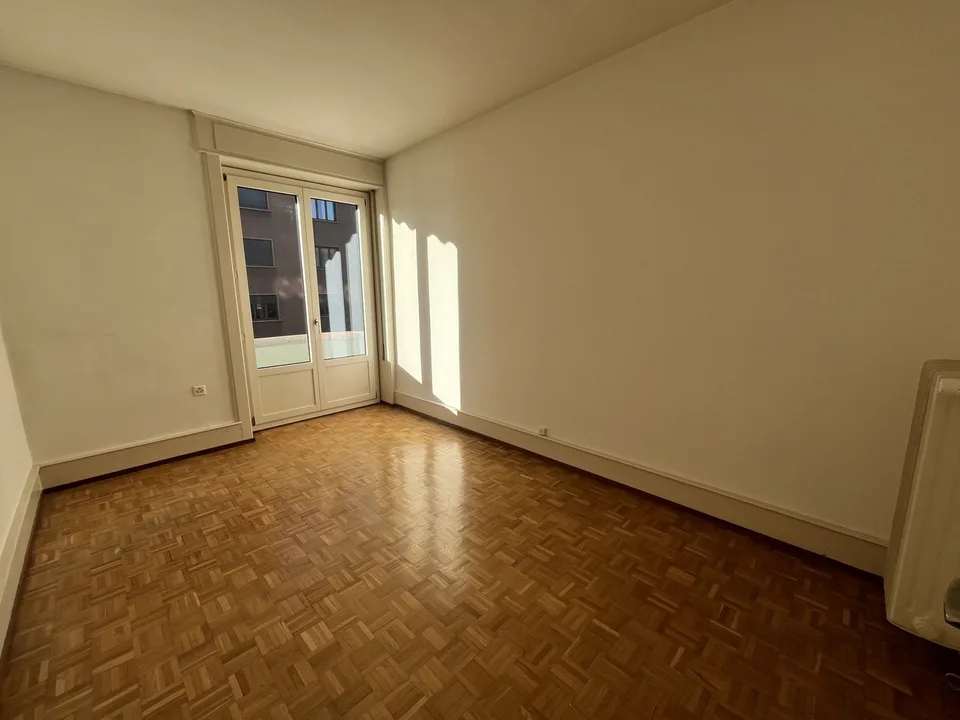 02259 - Commercial space - BD PEROLLES 31 - FRIBOURG – photo 4 of 10