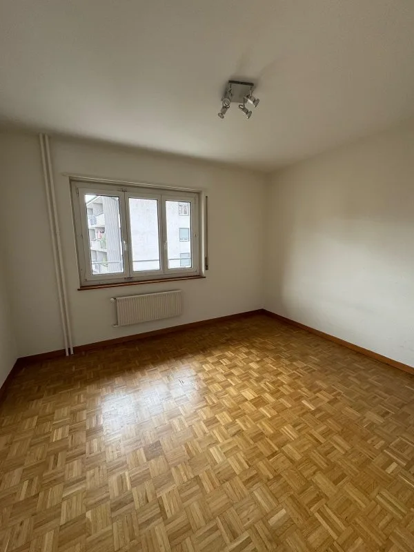 01314 - Wohnung 3 Zimmer - Sous-les-Vignes 1 und 1a - ST-BLAISE – Foto 2 von 7