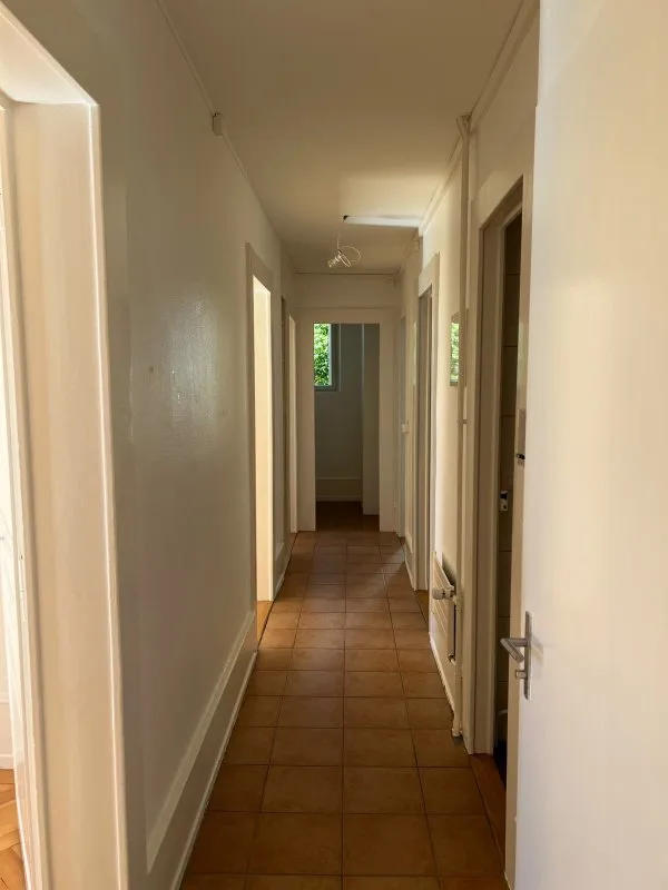 01544 - 4-Zimmer-Wohnung - Comba-Borel 3 - NEUCHATEL – Foto 8 von 8