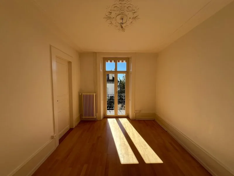 01544 - 4-Zimmer-Wohnung - Comba-Borel 3 - NEUCHATEL – Foto 2 von 8