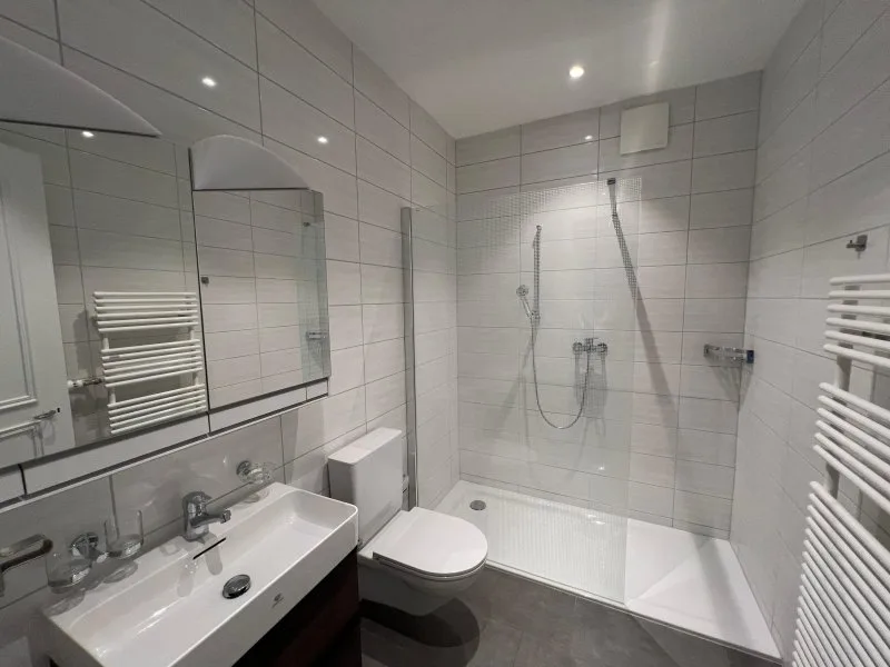 00231 - 2-Zimmer-Wohnung - Rue de L'Evole 19 - NEUCHATEL – Foto 5 von 8