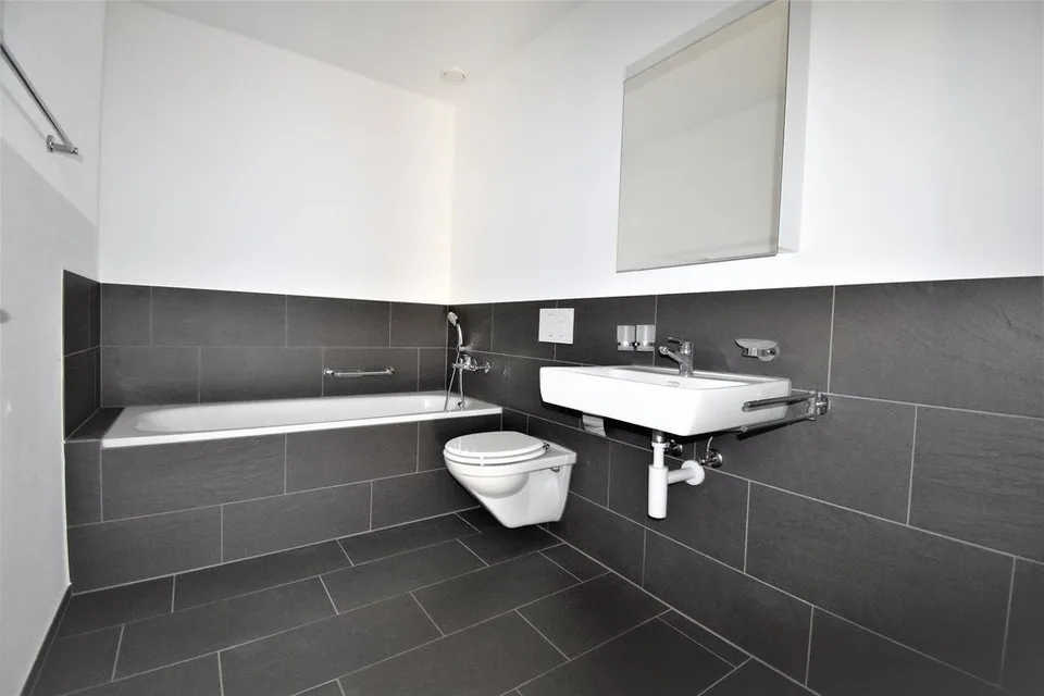 Appartement spacieux de 3,5 pièces dans un emplacement central – photo 3 sur 9