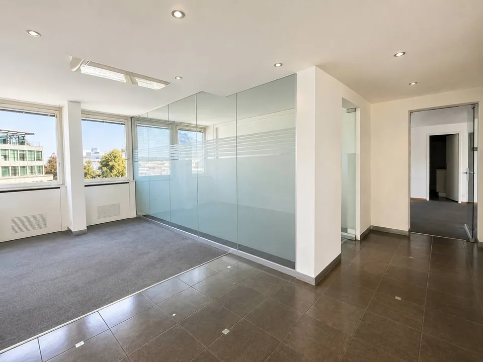 Offices 367m2 - City Center - short term – photo 2 of 9