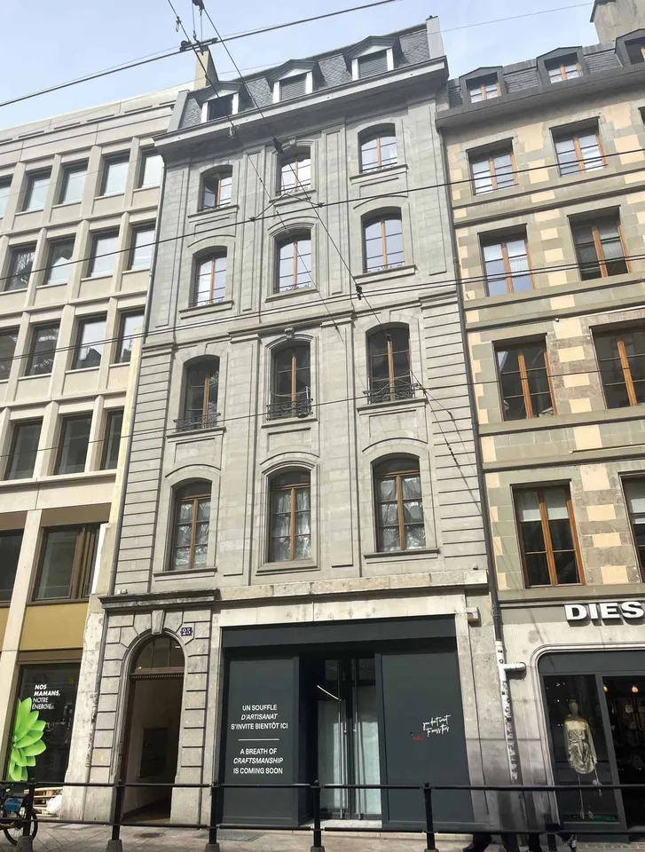 BUREAUX DEXCEPTION DE 177 M² - RUE DE LA CROIX-DOR – photo 9 sur 9