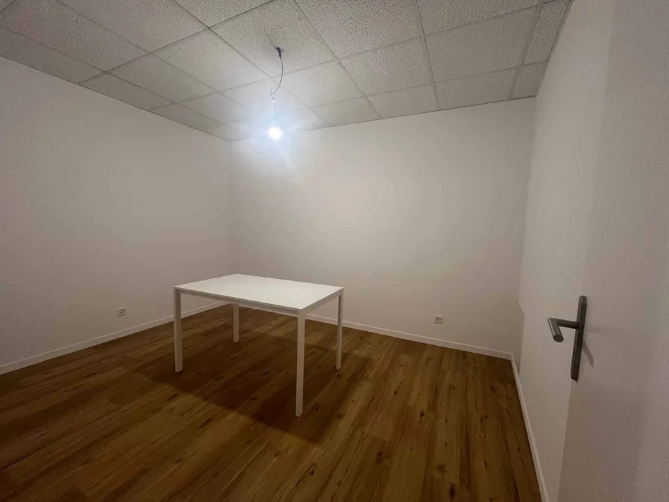 BUREAUX DEXCEPTION DE 177 M² - RUE DE LA CROIX-DOR – photo 8 sur 9