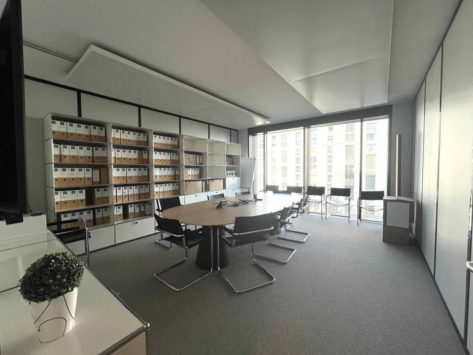 Moderne und helle Büros 620 m² Bahnhof Lancy Bachet – Foto 11 von 13