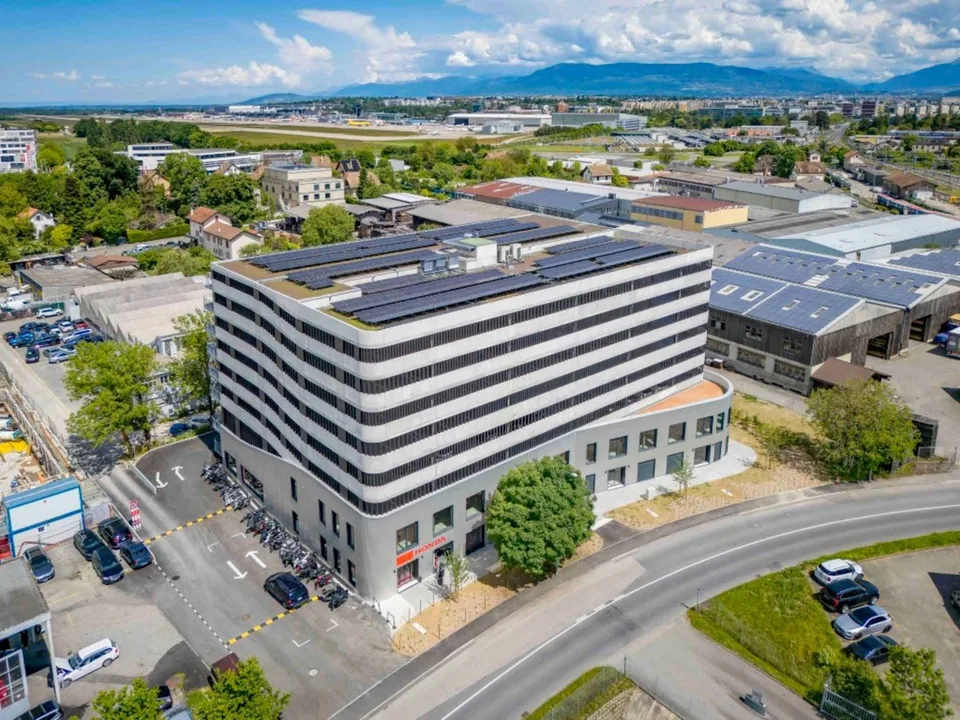 Atelier/Showroom di 750 m² a Meyrin – foto 8 di 10
