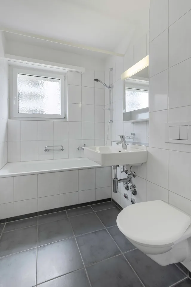 Teilsanierte 3.5-Zimmerwohnung an zentraler Lage in Goldach – Foto 4 von 7
