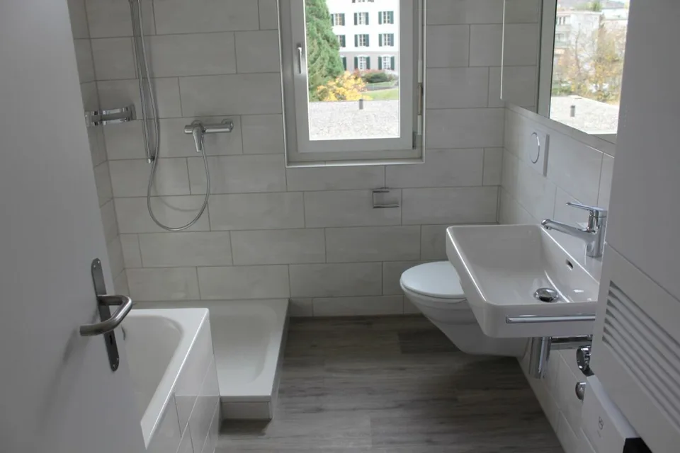 Lieu complètement rénové / appartements dans un emplacement central... – photo 8 sur 13