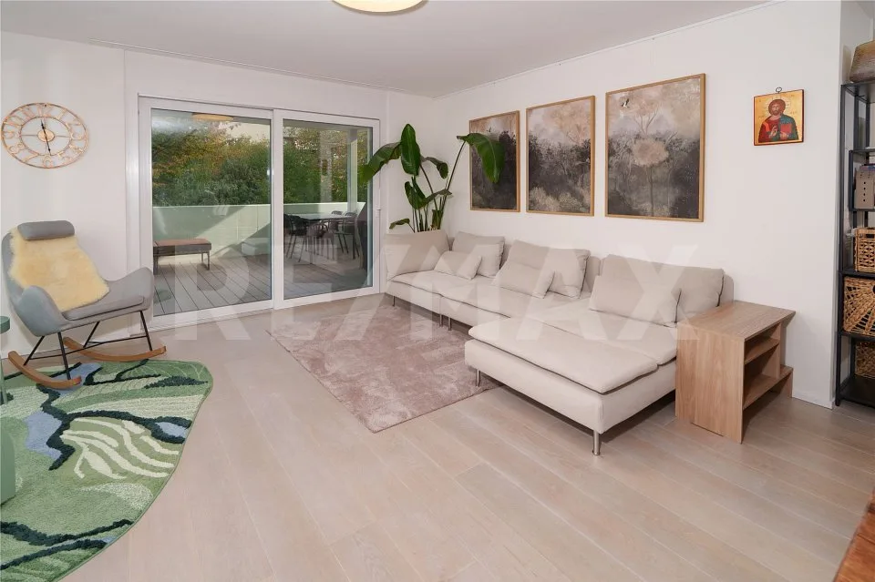 Neuwertige 3.5 Zimmerwohnung mit grossem Balkon – Foto 4 von 9