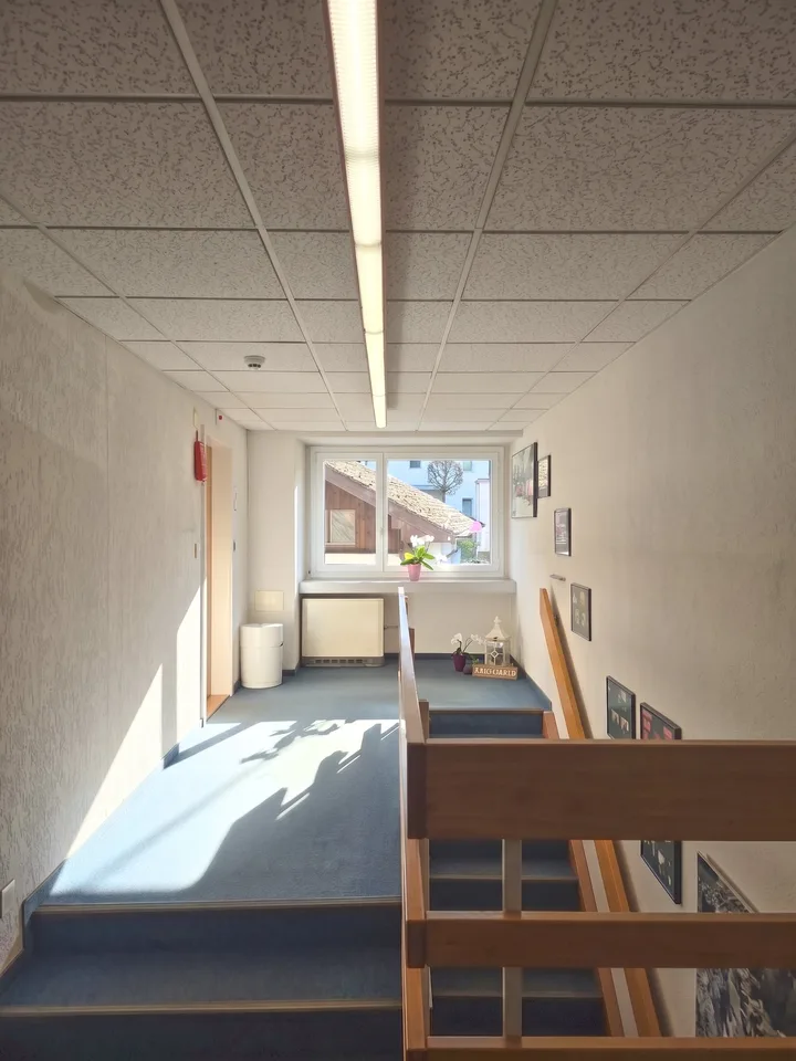 Affordable office space in the village zone of Bergdietikon – available immediately – photo 3 of 4