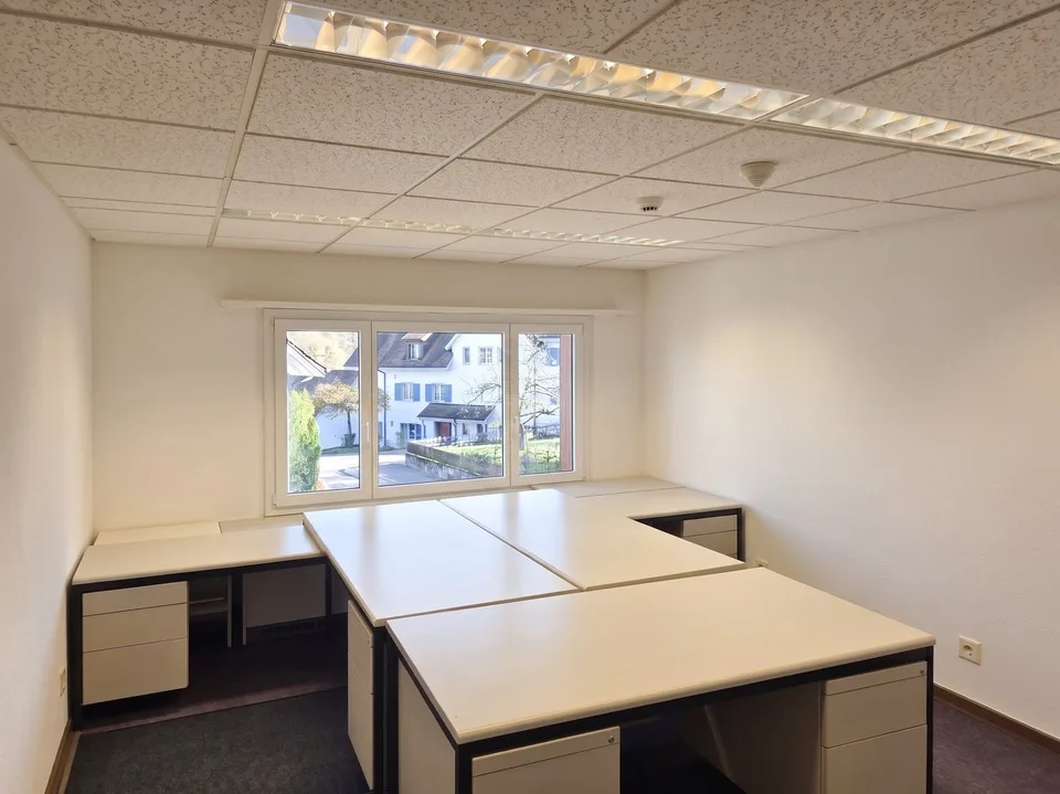 Affordable office space in the village zone of Bergdietikon – available immediately – photo 2 of 4