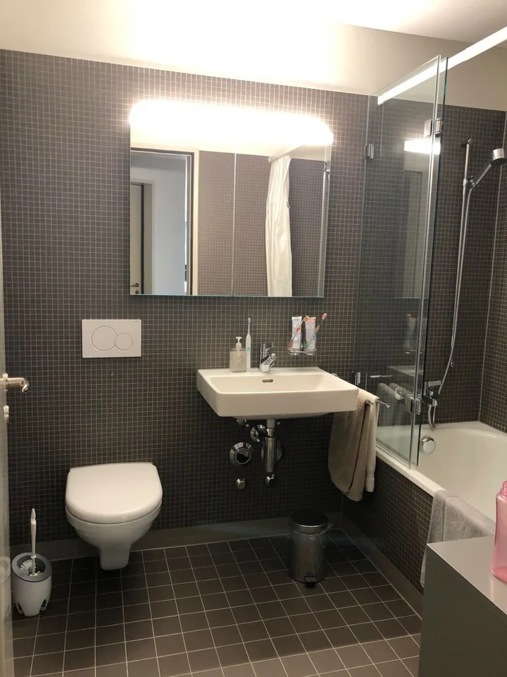 Moderne 2.5-Zimmerwohnung F37_703 mit Loggia direkt am Zürich Hauptbahnhof – Foto 4 von 6
