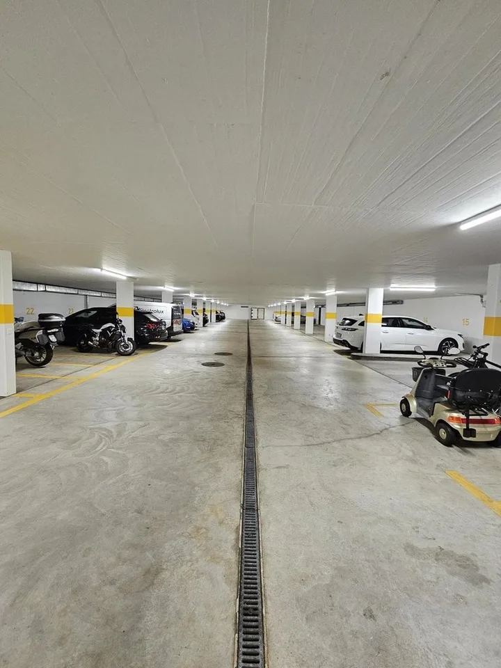 Hier ist Ihr Auto sicher parkiert – Foto 2 von 4