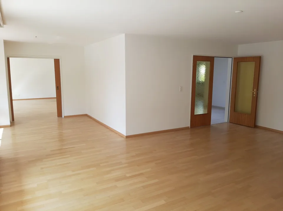 Ampio appartamento mansardato di 5 locali con grande terrazza (44 m²) – foto 6 di 13
