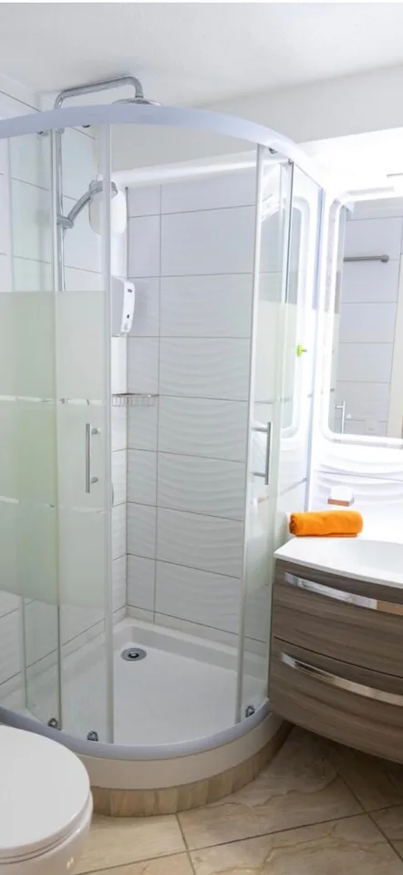 Renoviertes möbliertes Studio mit Terrasse - Saillon-les-Bains – Foto 5 von 5