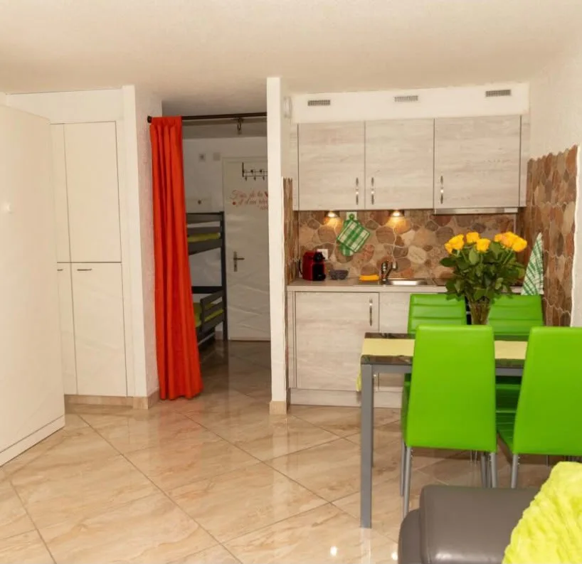 Renoviertes möbliertes Studio mit Terrasse - Saillon-les-Bains – Foto 2 von 5