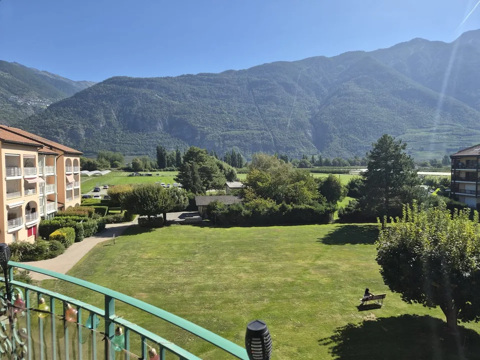 Charmantes 2-Zimmer-Duplexwohnung mit Balkon in Saillon – Foto 3 von 11