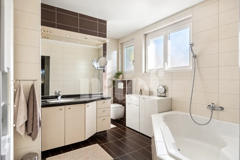 6.5 Zimmer Villa in Chézard-St-Martin – Foto 7 von 12