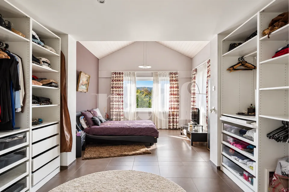 6.5 Zimmer Villa in Chézard-St-Martin – Foto 9 von 12
