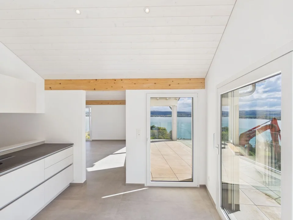 Villa nuova di 7,5 locali con vista panoramica sul lago di Morat – foto 6 di 19