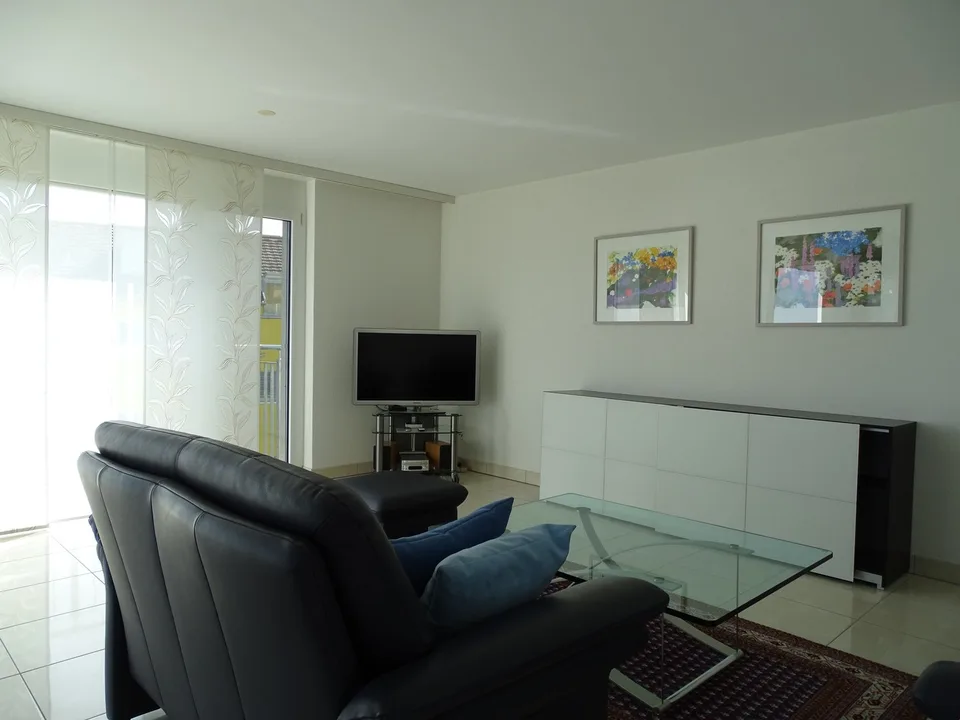 Moderne 4.5-Zimmer-Wohnung mit Balkon in Altstaetten SG – Foto 6 von 16